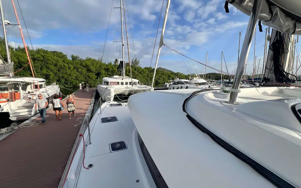 slider 20 Lagoon 42