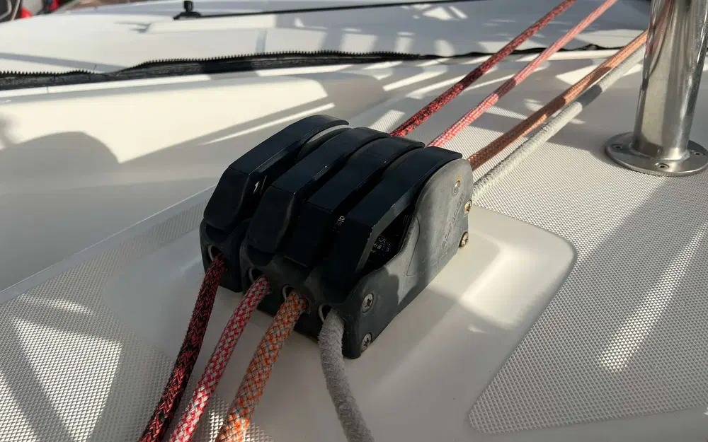 slider 21 Lagoon 42