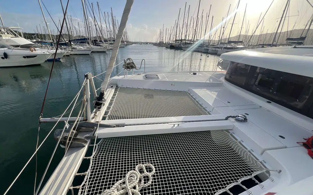 slider 22 Lagoon 42