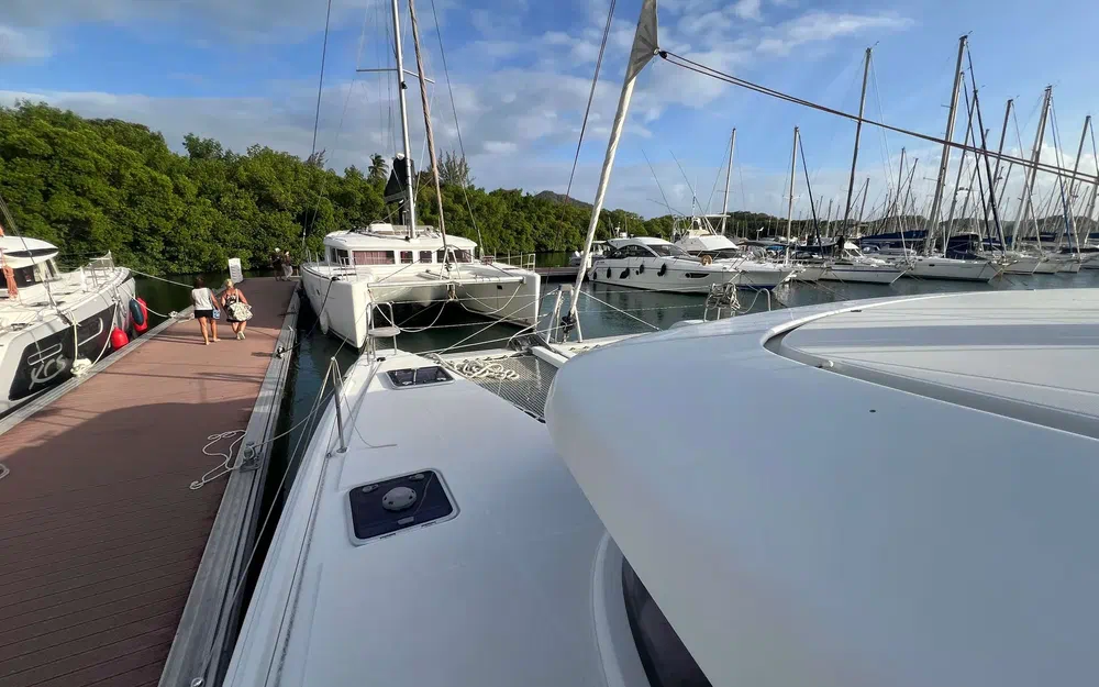 slider 27 Lagoon 42