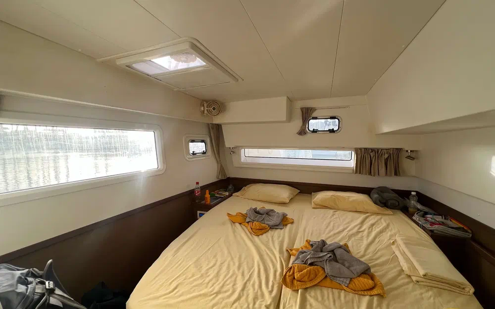 slider 33 Lagoon 42