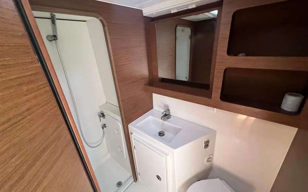 slider 35 Lagoon 42