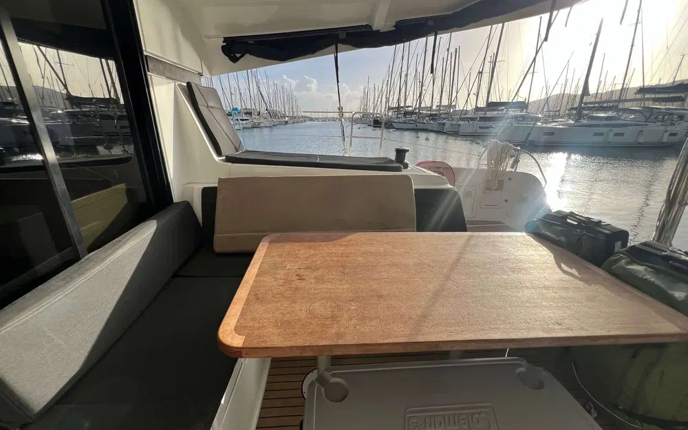 slider 47 Lagoon 42