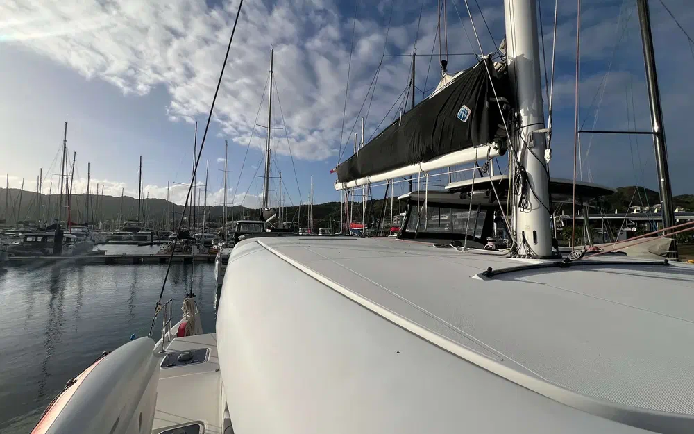 slider 6 Lagoon 42