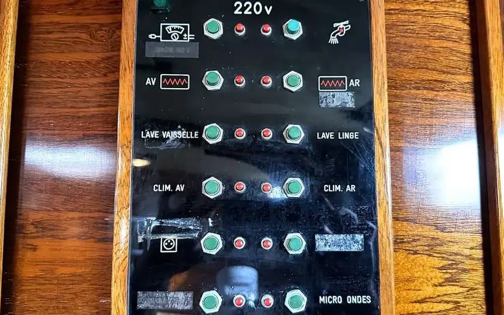 slider 24 Amel Super Maramu