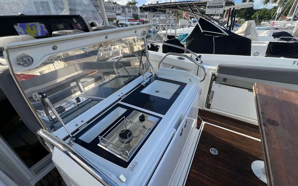 slider 21 Jeanneau Cap Camarat 9.0 CC