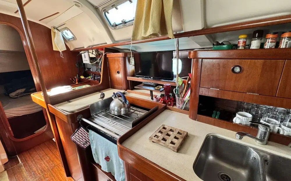 slider 9 Beneteau Oceanis 351