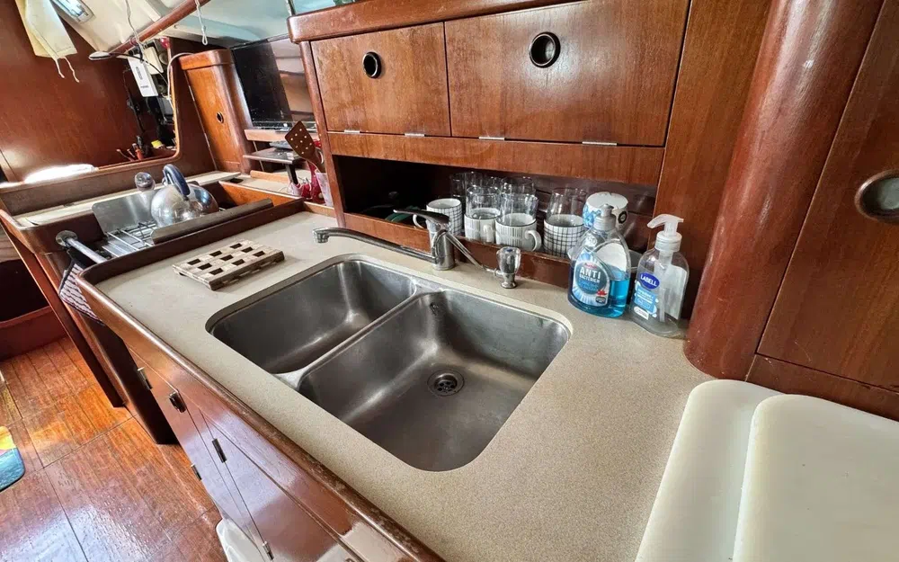 slider 15 Beneteau Oceanis 351
