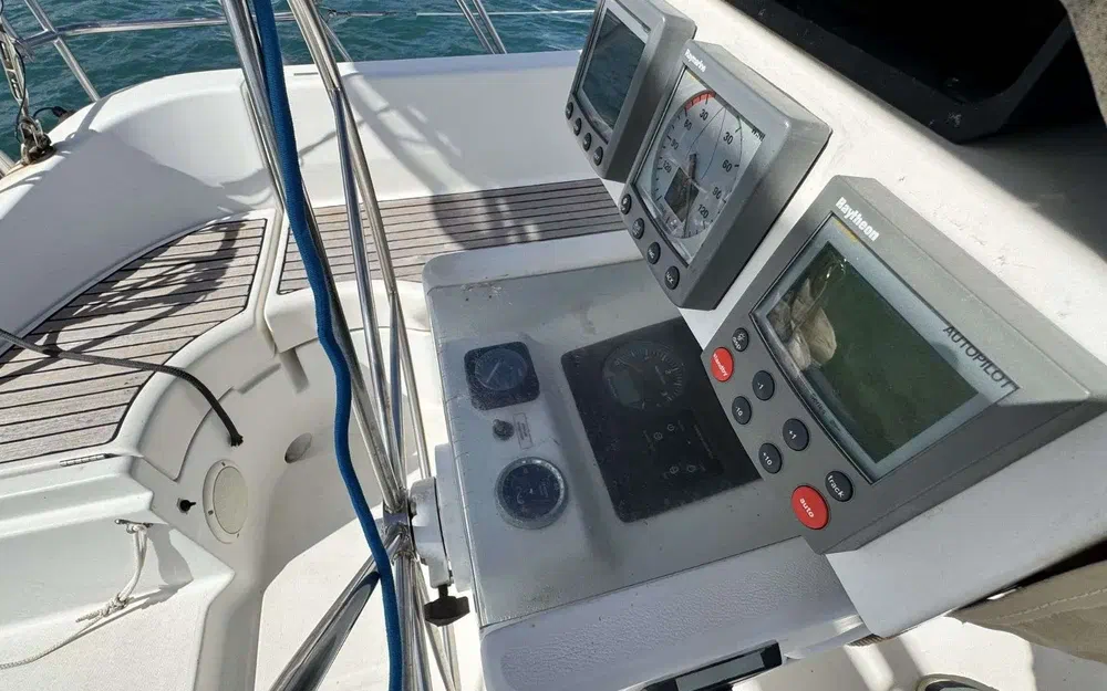 slider 16 Beneteau Oceanis 351