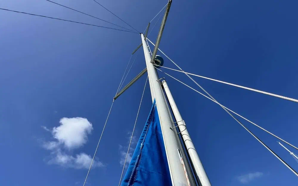 slider 1 Beneteau Oceanis 351