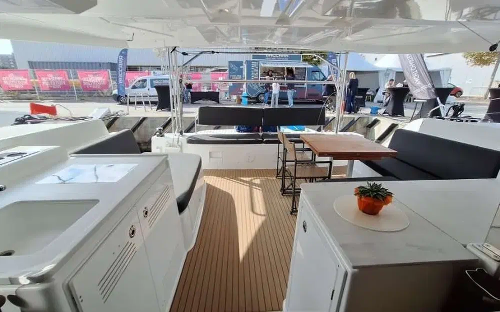 slider 24 Lagoon 46