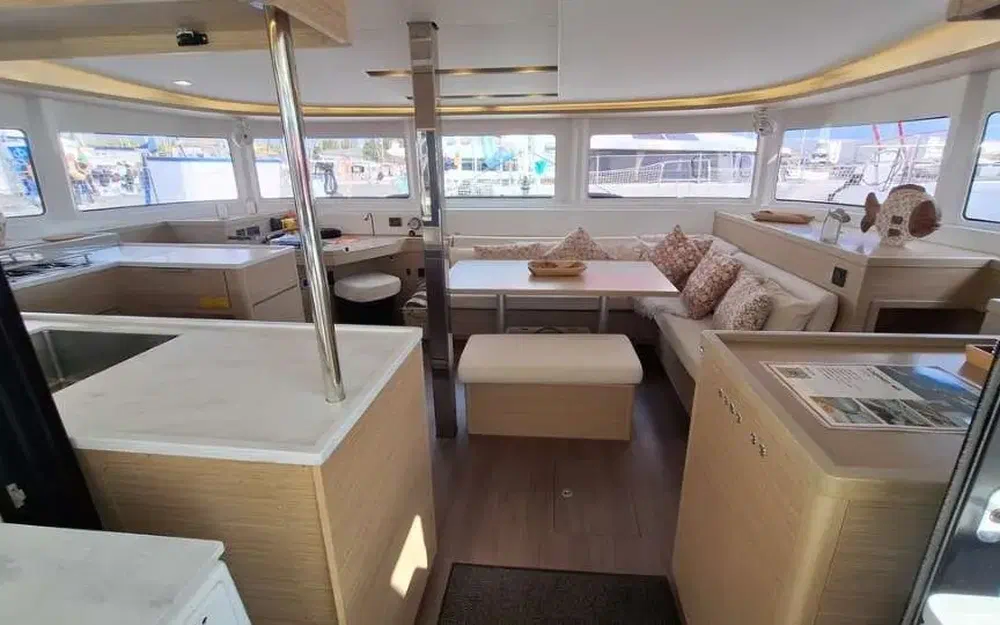 slider 8 Lagoon 46