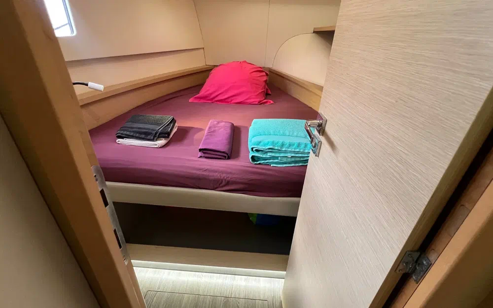 slider 15 Fountaine Pajot My 37