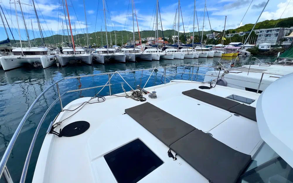 slider 31 Fountaine Pajot My 37