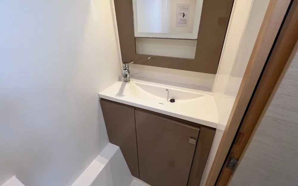 slider 37 Fountaine Pajot My 37