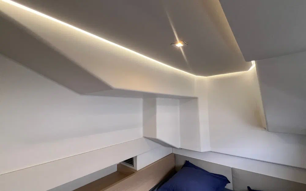 slider 43 Fountaine Pajot My 37