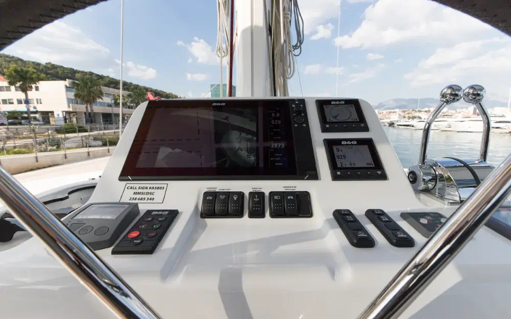 slider 26 Lagoon 50