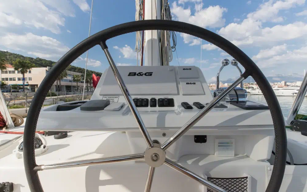 slider 7 Lagoon 50
