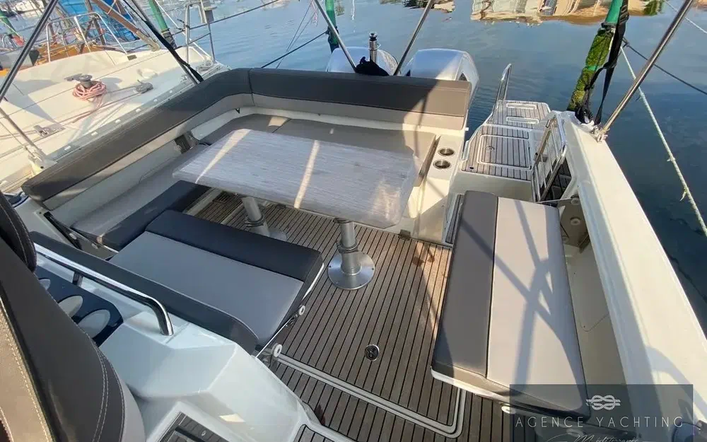 slider 4 Jeanneau Cap Camarat 9.0 WA