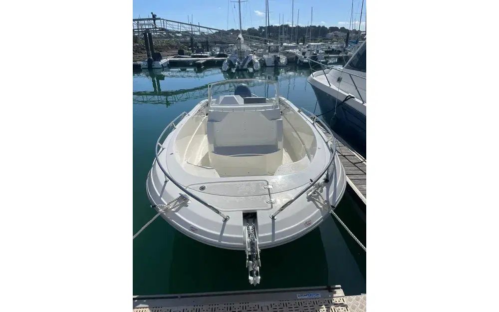 slider 1 Pacific Craft 670 Open