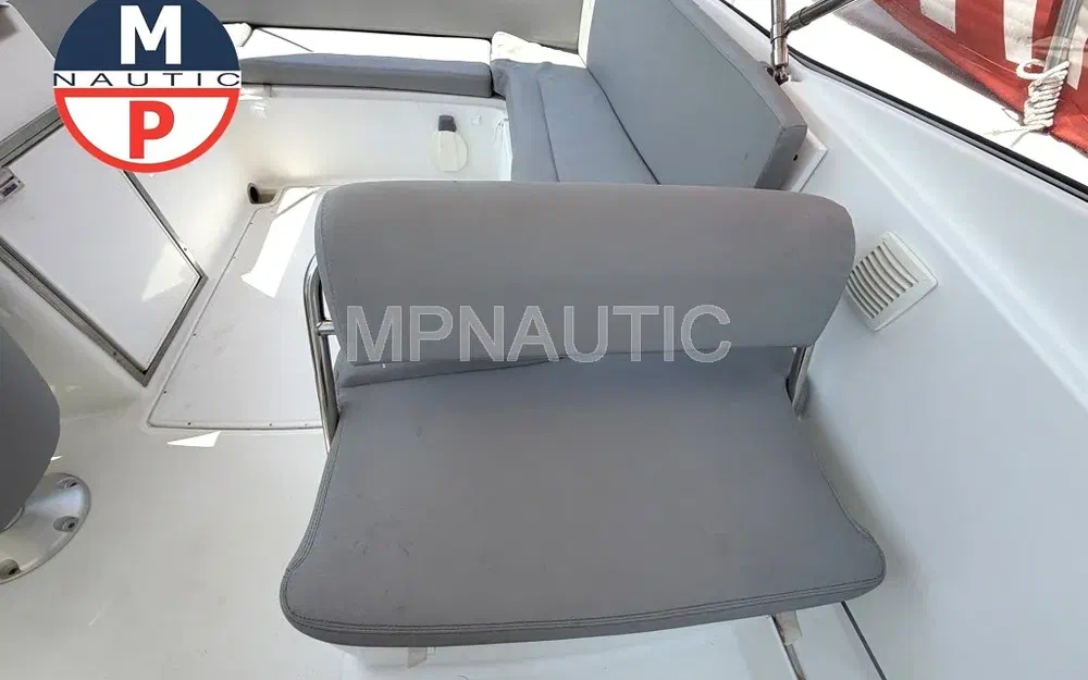 slider 9 Beneteau Flyer 750 cabrio