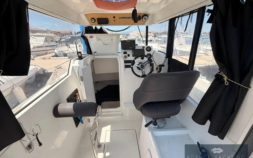 slider 14 Beneteau Barracuda 6
