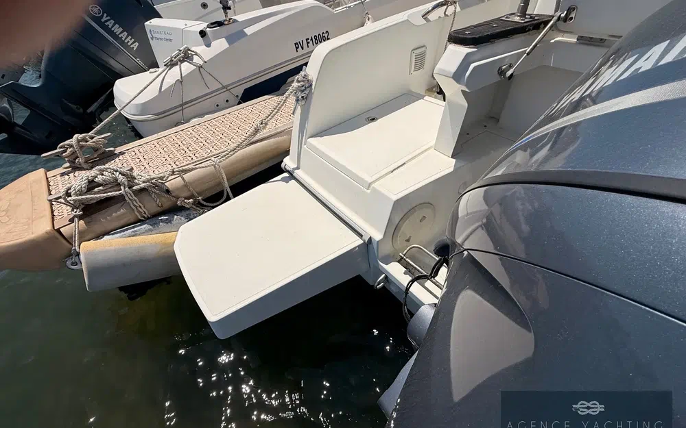slider 19 Beneteau Barracuda 6