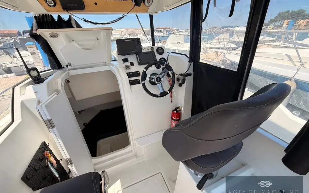 slider 8 Beneteau Barracuda 6