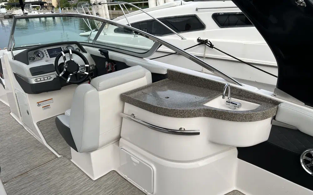 slider 4 Regal 27 Fasdeck