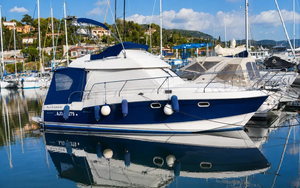 slider 0 Beneteau Antares 980 Fly
