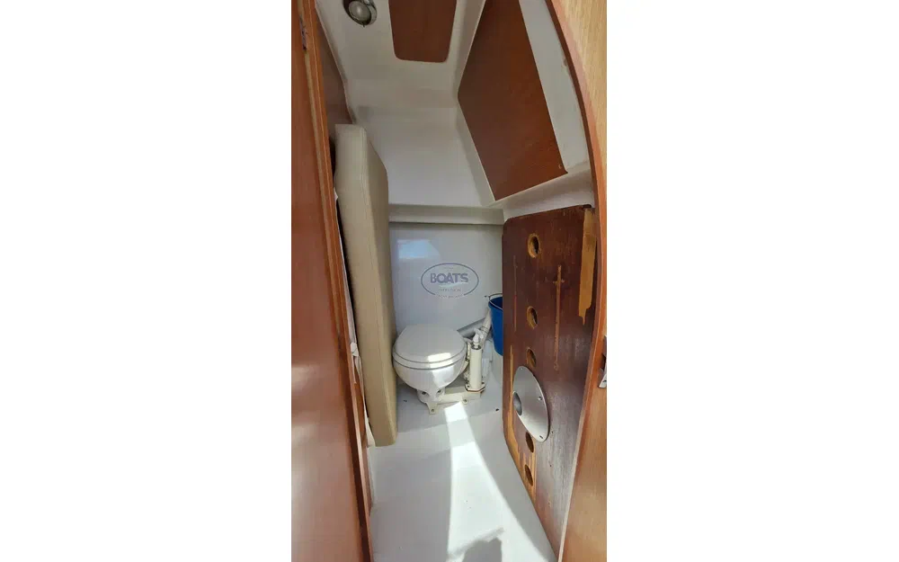 slider 10 Beneteau Antares 6
