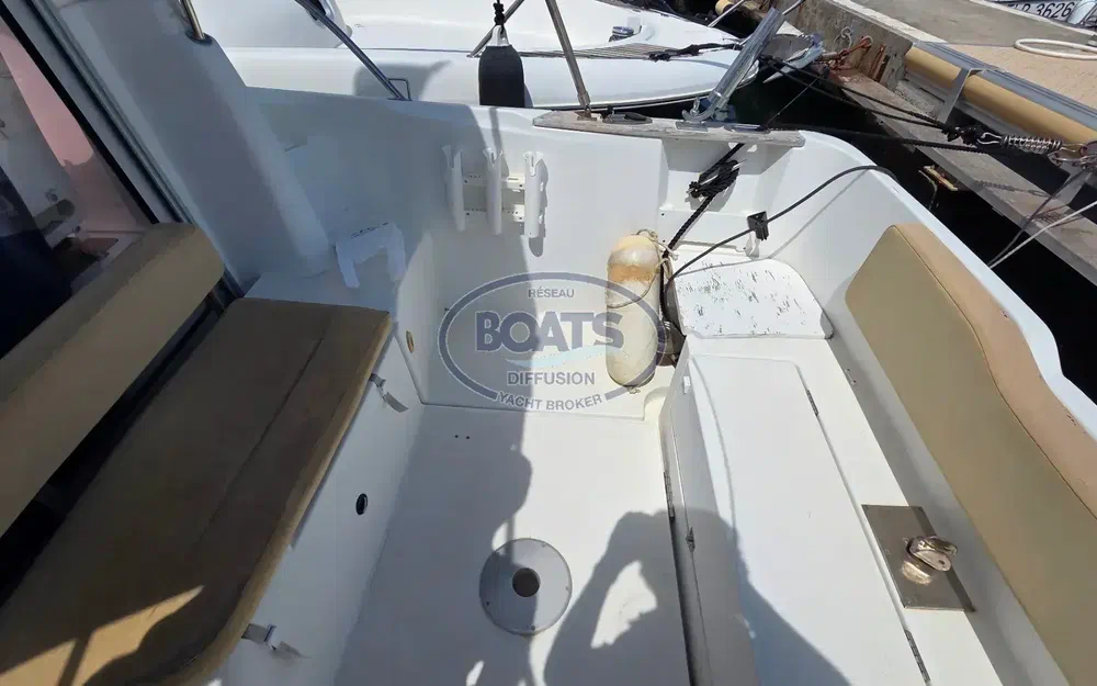 slider 2 Beneteau Antares 6