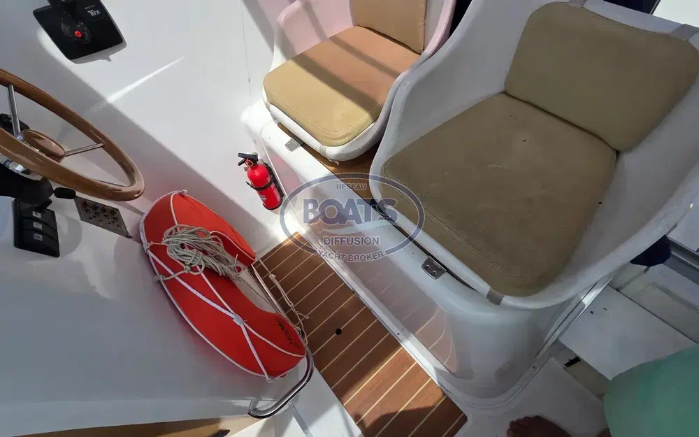 slider 6 Beneteau Antares 6