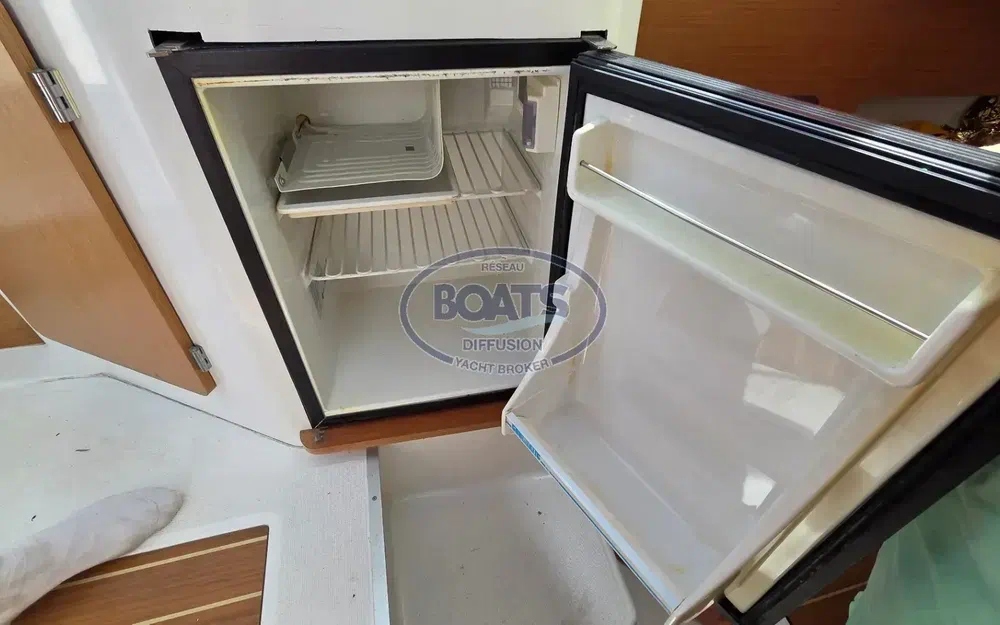 slider 8 Beneteau Antares 6