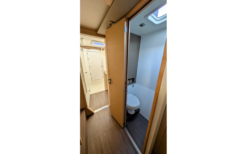 slider 15 Fountaine Pajot Lucia 40