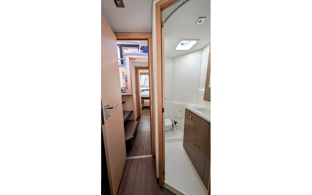 slider 18 Fountaine Pajot Lucia 40