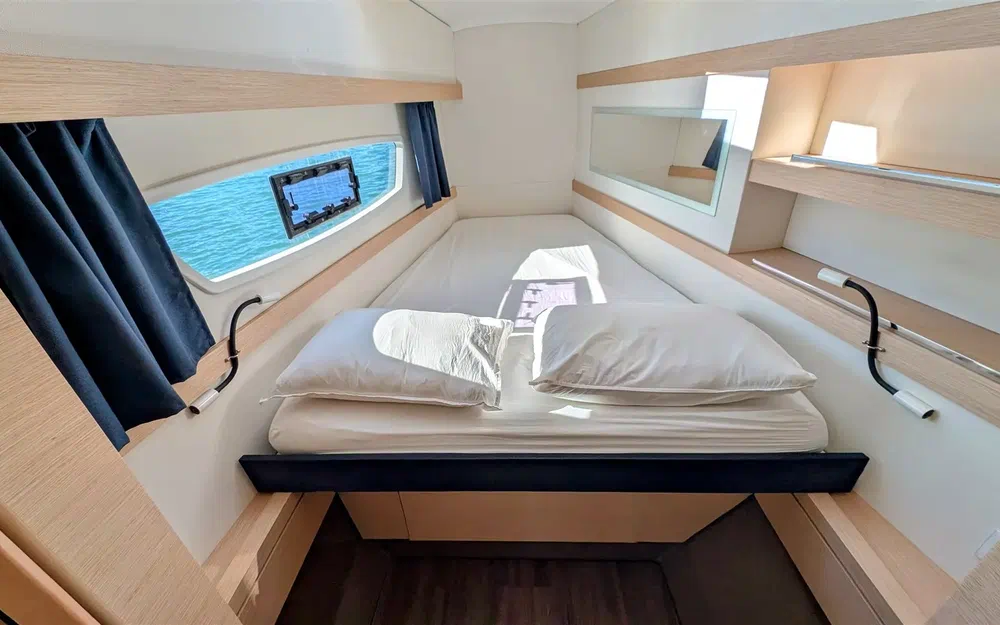 slider 19 Fountaine Pajot Lucia 40