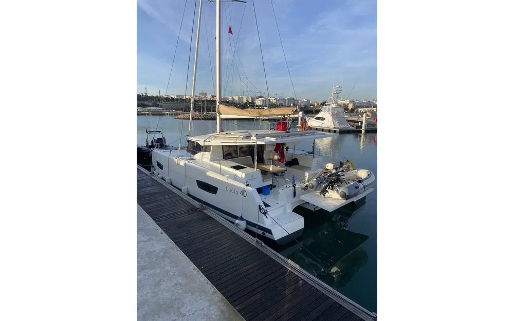 slider 1 Fountaine Pajot Lucia 40