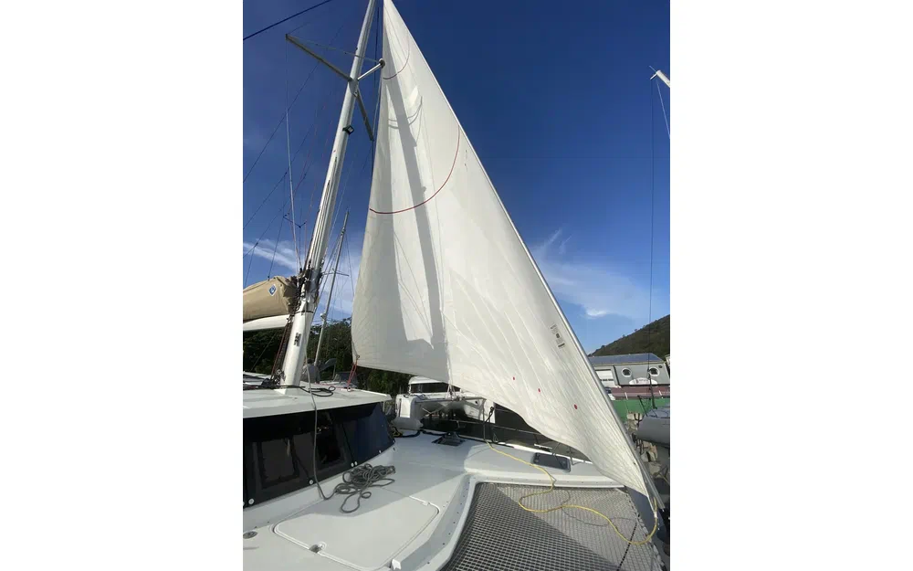 slider 6 Fountaine Pajot Lucia 40