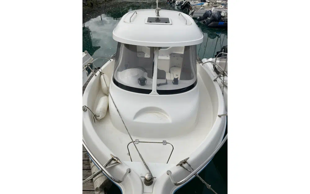 slider 1 Quicksilver 580 Pilothouse