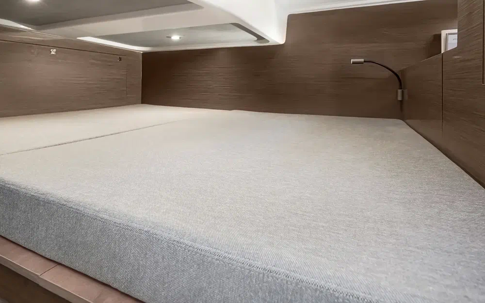 slider 6 Beneteau Gran Turismo 32