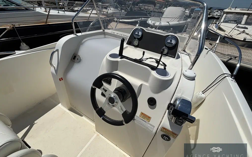 slider 5 Quicksilver 675 Open