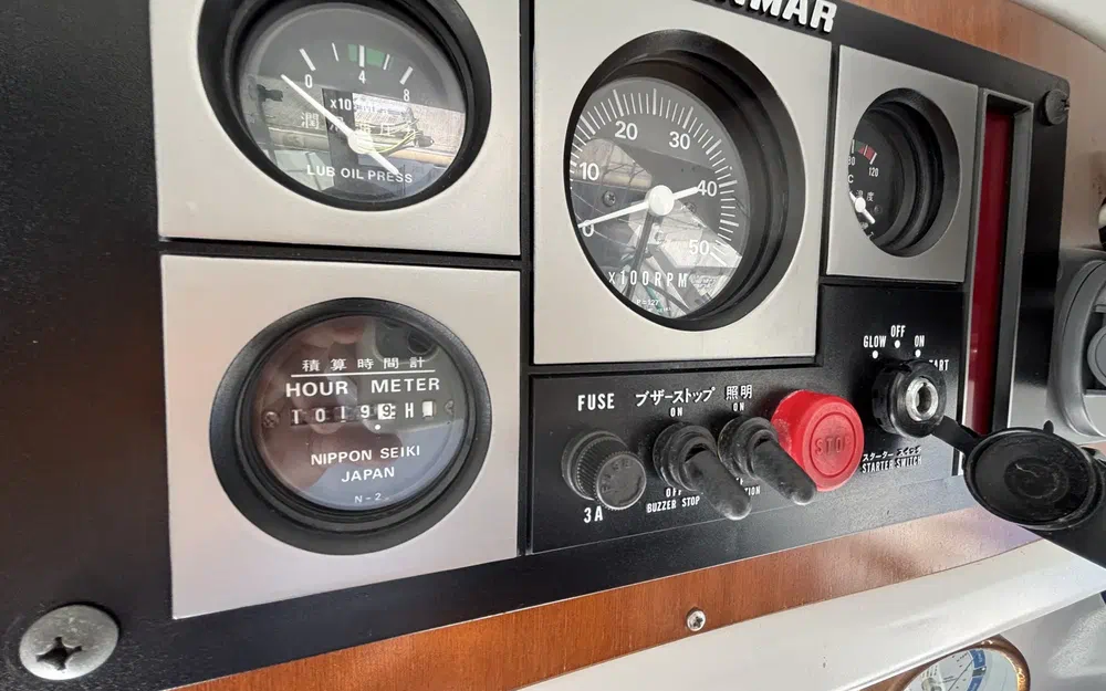 slider 18 Beneteau Antares Serie 9