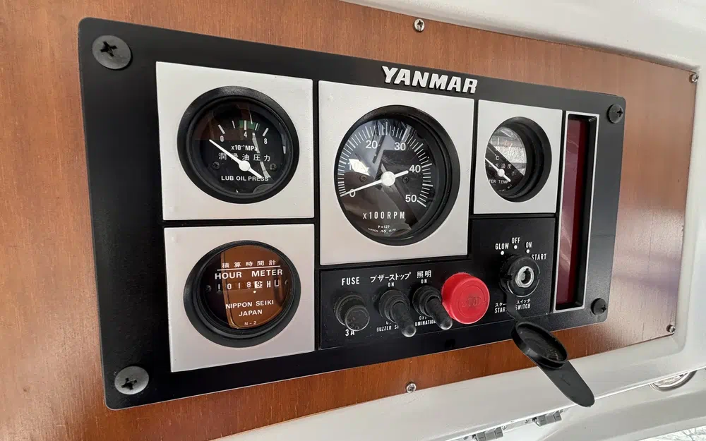 slider 19 Beneteau Antares Serie 9