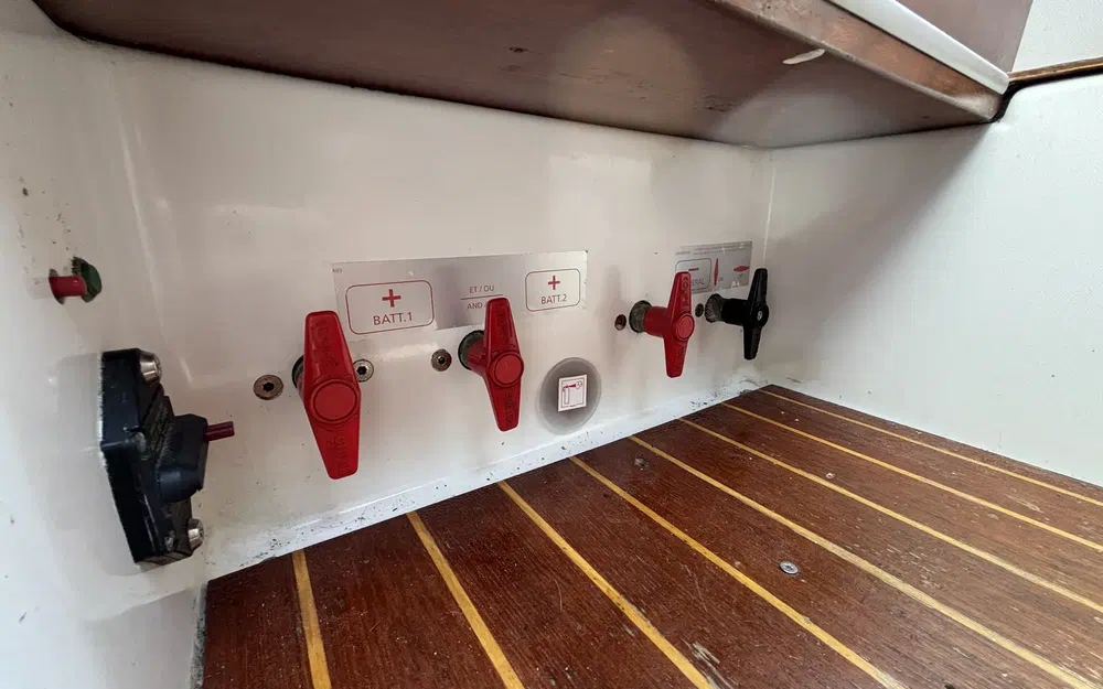slider 23 Beneteau Antares Serie 9