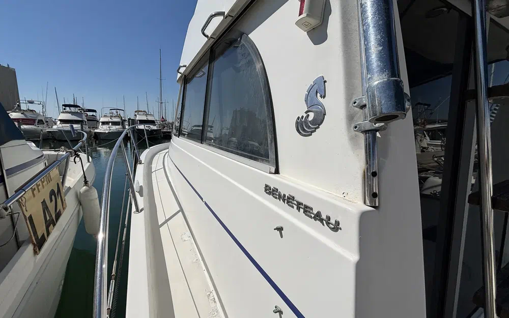 slider 7 Beneteau Antares Serie 9