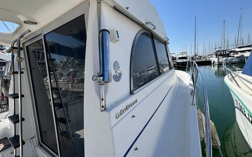 slider 8 Beneteau Antares Serie 9