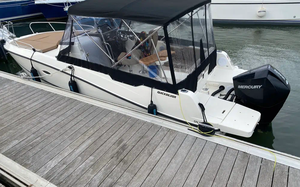 slider 1 Quicksilver Activ 755 Sundeck