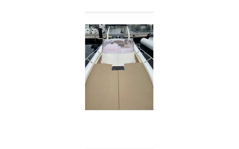 slider 10 Capelli Tempest 900 WA