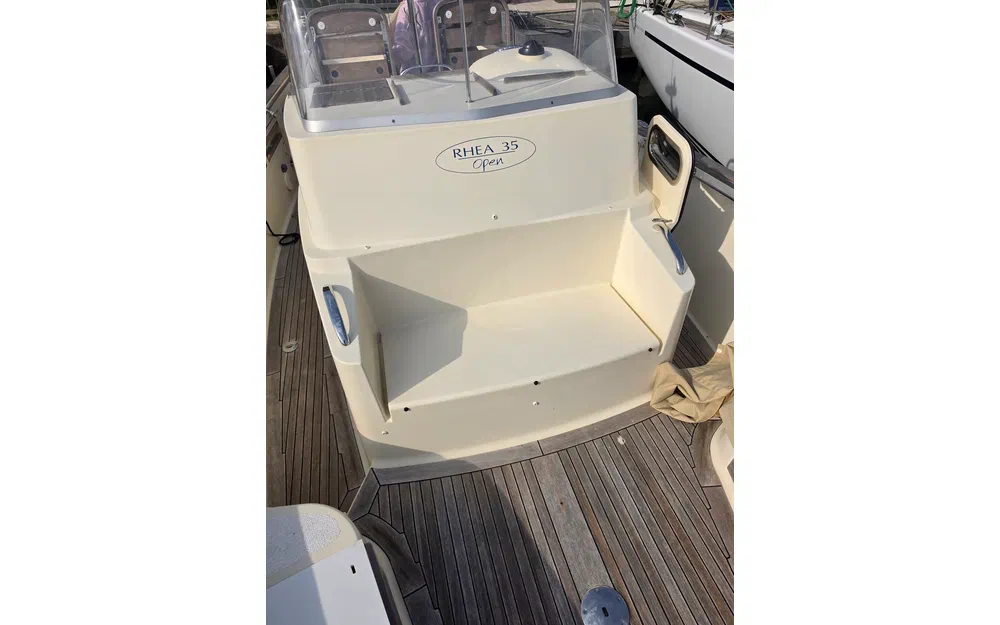slider 10 Rhea 35 Open